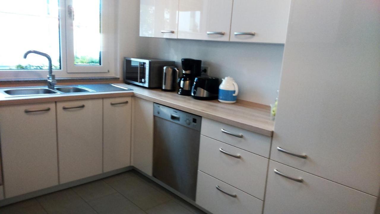Beautiful Room With Balcony Direction To Messe Хановер Екстериор снимка